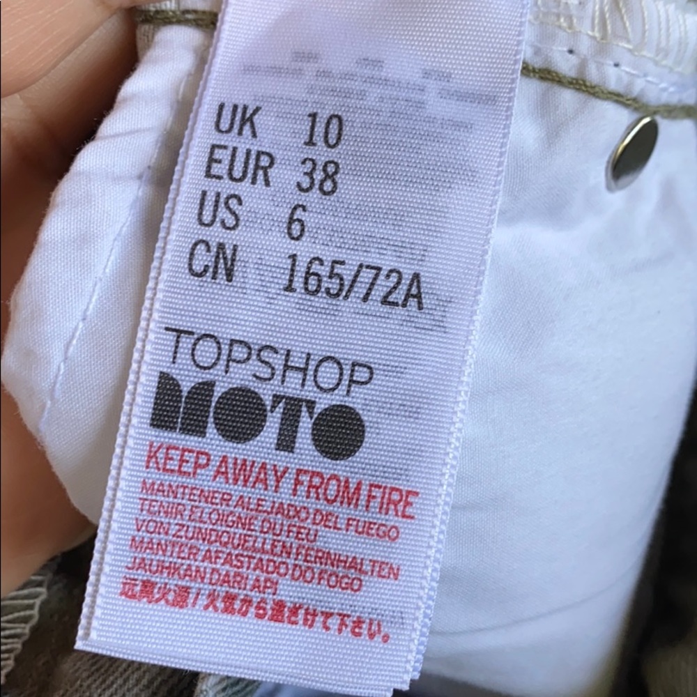 Topshop Camo “ MOM “ Cutoff Shorts - Picture 6 of 7